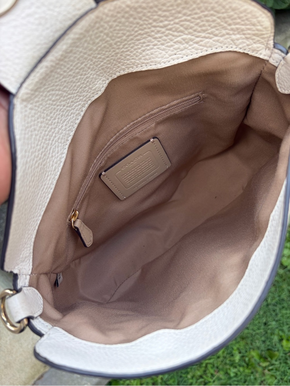 Coach Mia Shoulder Bag Chalk Pebble Leather Gold Hardware - Picture 14 of 15